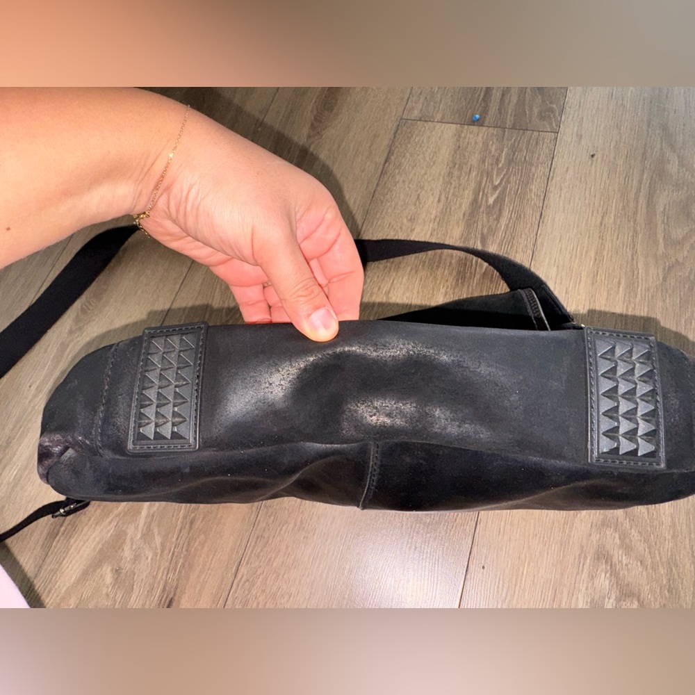Danier black Leather Messenger Bag - Picture 6 of 9